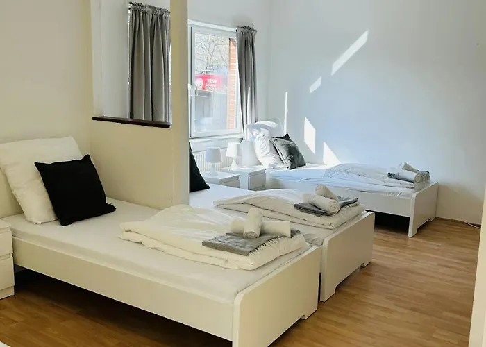Spacious For 6 *